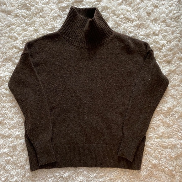 LOFT Sweaters - Loft Turtleneck